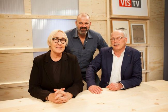 PVDA-kamerlid Lutz Jacobi (links) en Fred Bloot praten over duurzaam beheer van de zeebaars