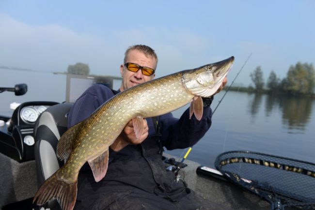 Vader Niko met een mooie snoek