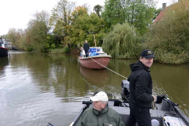 Op het water help je elkaar